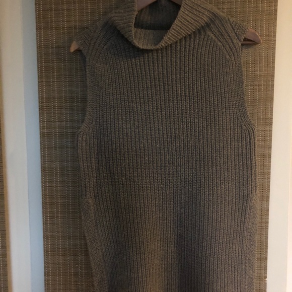 Wilfred Durandal Merino Wool Sweater, Sleeveless - Picture 3 of 4